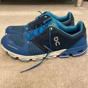 Mens On cloud cloud flyer shoes size 12.5